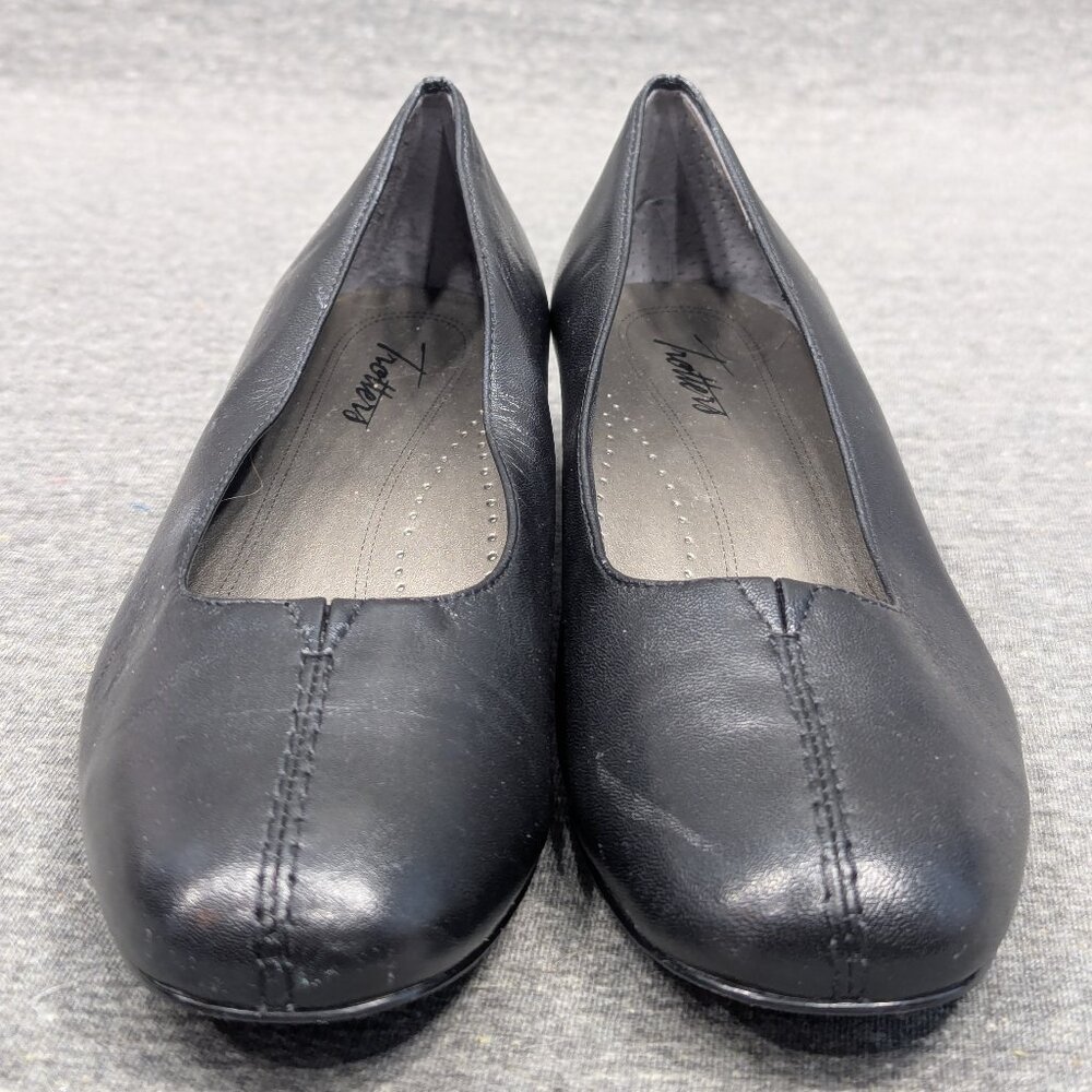TROTTERS Womens Shoes - Black, Doris, Pump Heels, Slip On, Leather, Size 7
